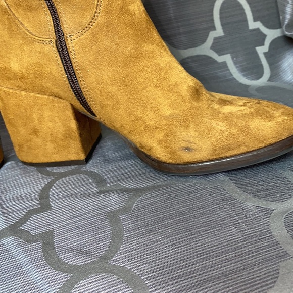 Charles David Suede Boots - Picture 6 of 6